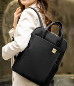 Bolso negro clásico